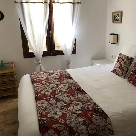 Charmante Maison De Village Avec Toit Terrasse Holiday home